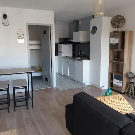 Les Sables Avec Sauna Et En Bord De Avec Balcon Pour 2personnes *